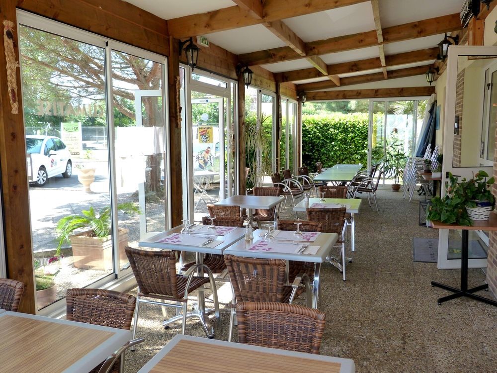 Logis Hotel- Hotel Restaurant Le Rialto Le Sequestre Exterior photo