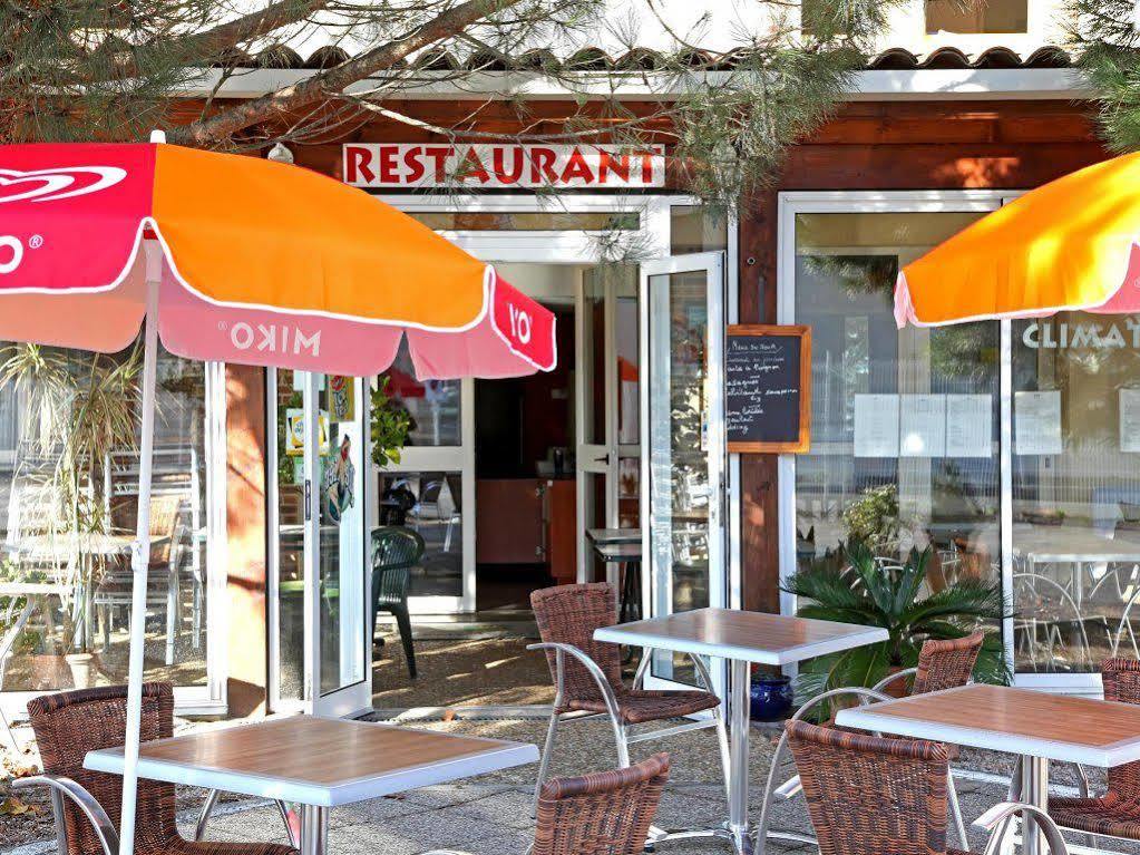 Logis Hotel- Hotel Restaurant Le Rialto Le Sequestre Exterior photo